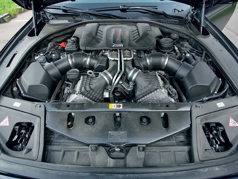 Bmw m550d. Bmw m5 f10 engine. Bmw m5 f10 engine. Bmw m5 f10 engine. Бмв м5 ф10 мотор.