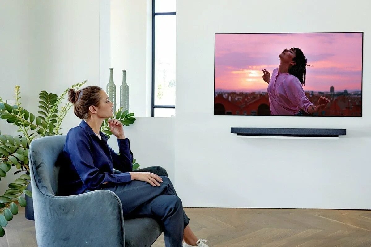 Самый новейший телевизор. Телевизоры LG 2020. LG телевизор OLED LG oled55cxr. Телевизор LG oled55gxr TV. Новый телевизор LG 2020 года.
