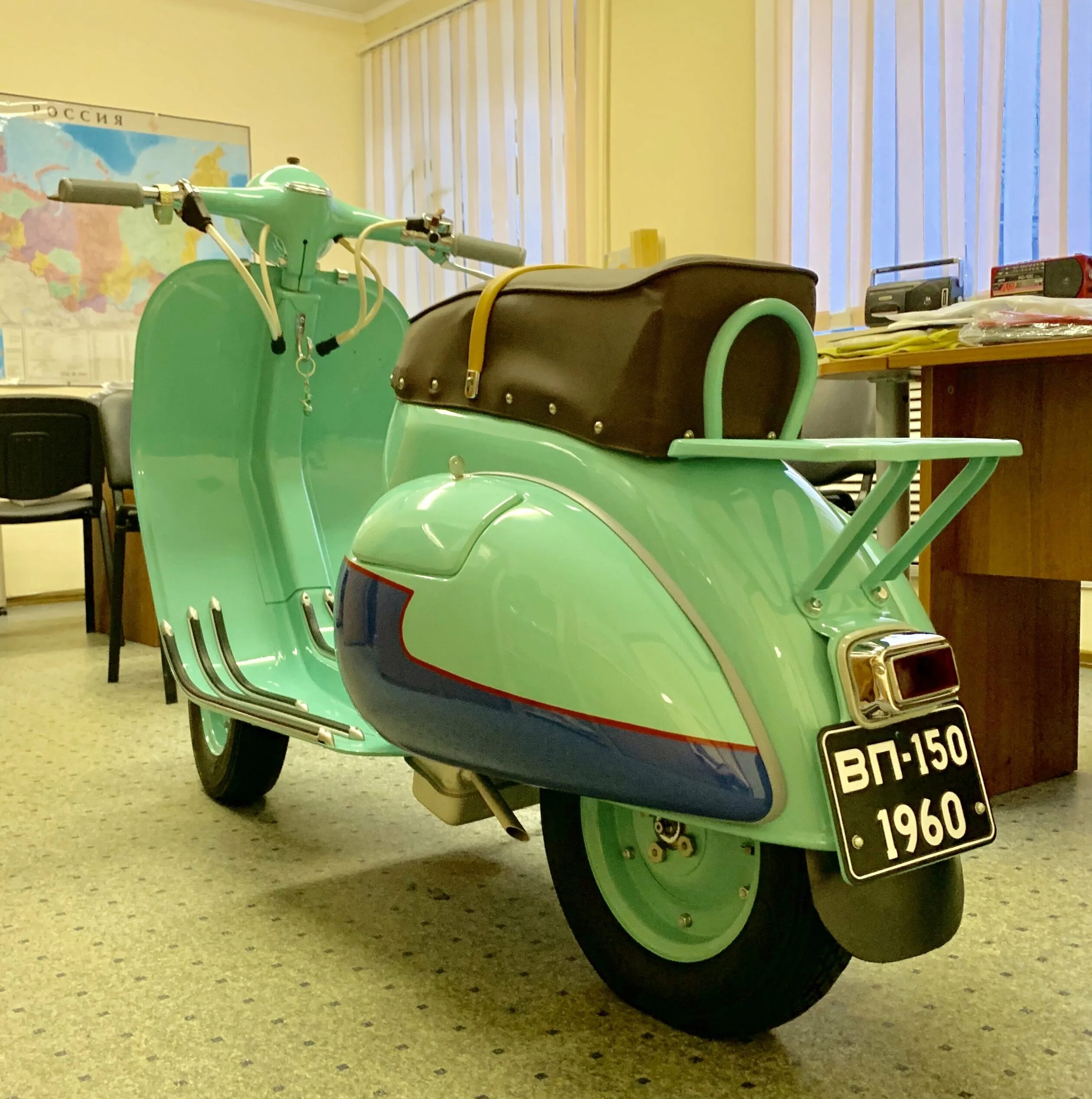 Реставрация 346-го по счёту выпущенного мотороллера СССР Вятка ВП-150 1958 года.