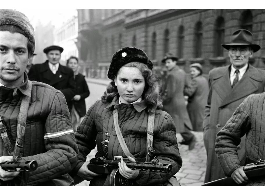 Будапешт площадь героев памятники. Площадь героев будапешт. Будапешт площадь королей. Будапешт площадь героев памятники. Будапешт площадь королей.