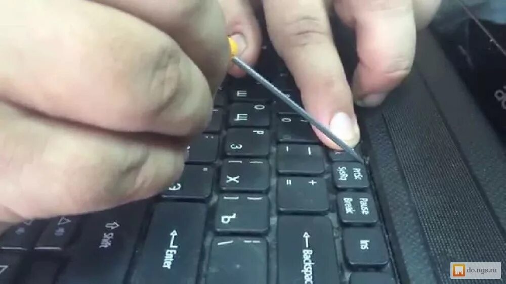 Как поменять acer. Кнопки для клавиатуры ноутбука acer. замена клавы на ноутбуке. как отсоединить клавишу на ноутбуке. как поменять клавиатуру на ноутбуке acer.