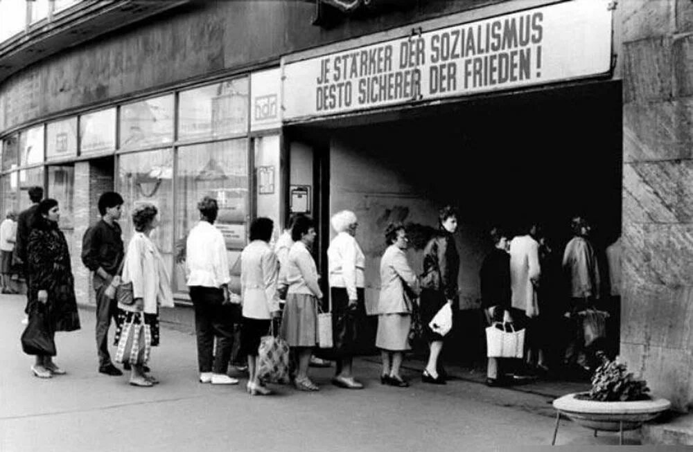 Париж 60-х годов. Европа в 60 70 годы. Европа в 60 70 годы. Франция 1960-е. Фрг 60-е годы.