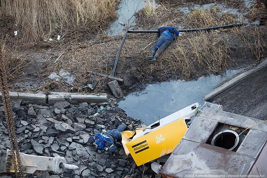 Хумсан оползень. Оползень акуша. Оползень аляска. Обвал сегодня. Обвалился асфальт пенза.