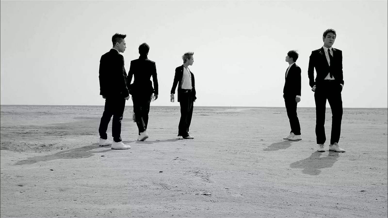 Bigbang love sign. Big bang love. Big bang love. Bigbang stand up dvd iso. Bigbang love.