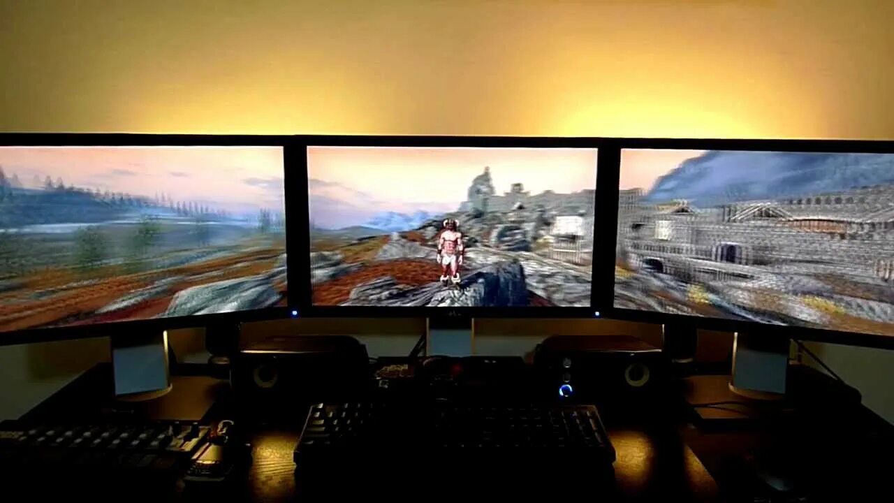 Солнечный монитор последние изображения. Eyefinity 3 монитора. eyefinity 3 монитора curve. панорама на три монитора. монитор 3 шт.