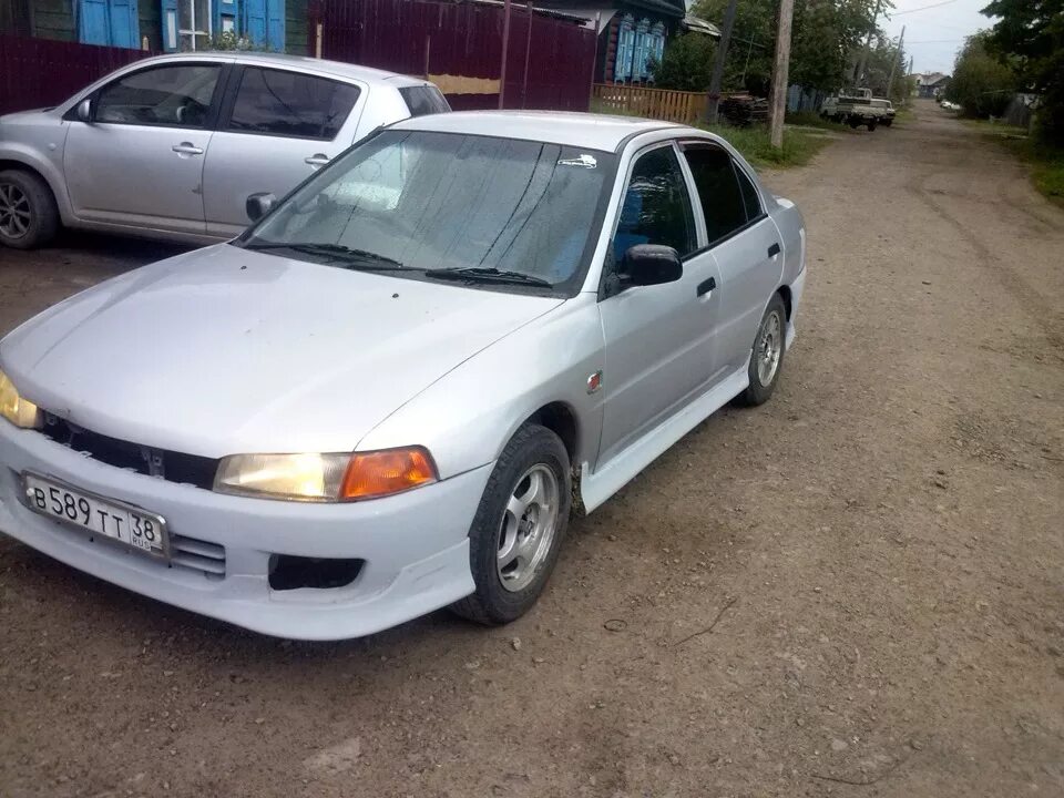 Мицубиси 2000г. Мицубиси Мираж 99 года. Митсубиси Мирано 90 года. Mitsubishi Mirage 1990. Mitsubishi Mirage 2000.