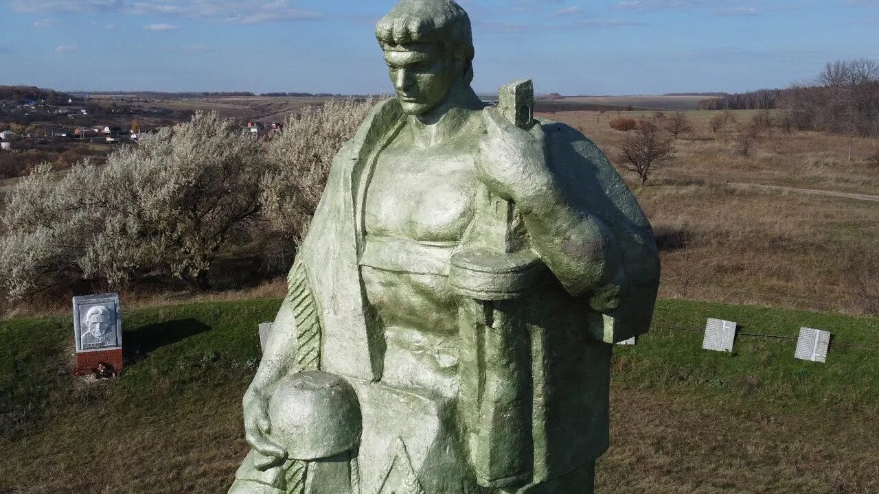 Погода в русской гвоздевке. Гвоздевка- панское воронежская область. памятник в гвоздевке. памятник в русской гвоздевке.