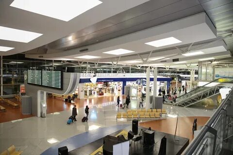 Фото аэропорта внутри