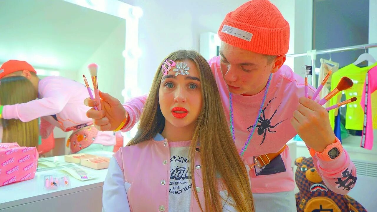 леди диана в школе 2021. смайл и карина из леди диана. леди диана и смайл. смайл с канала леди диана. тренер эбби леди диана.