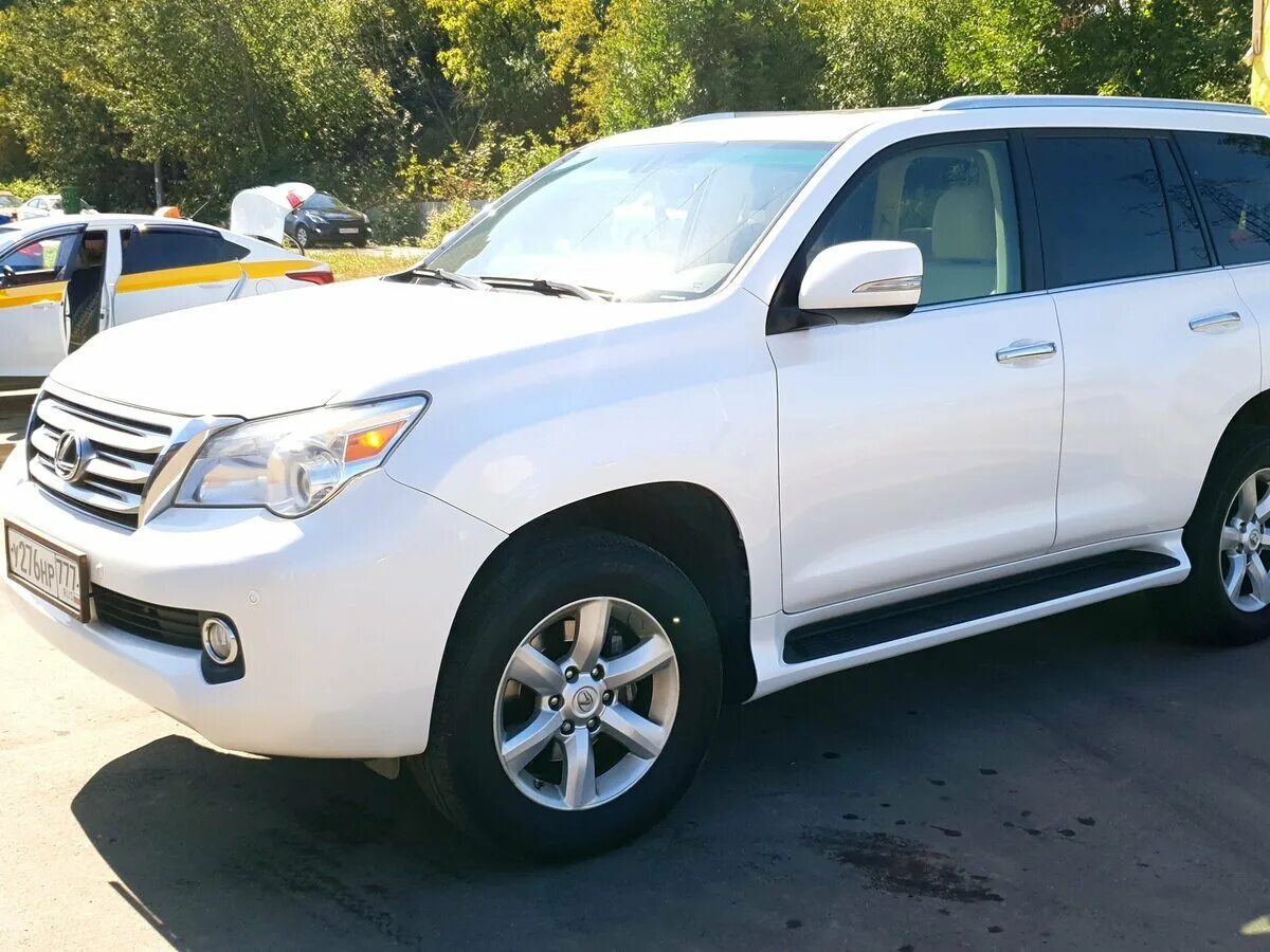 Лексус gx460 белый. Лексус белый джип. Lexus lx 2008. Лексус белый джип. Лексус белый джип.