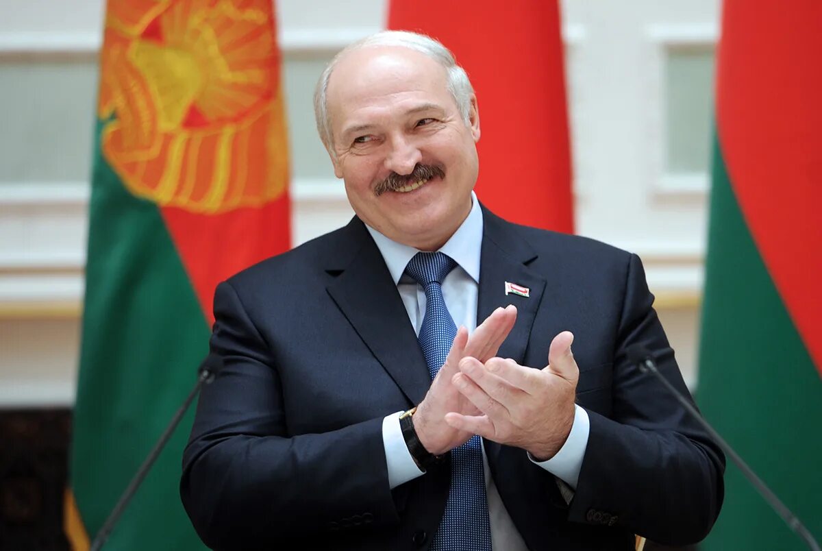 Лукашенко осудил. Александр григорьевич лукашенко. беларусь лукашенко батька. александр лукашенко улыбается. aleksandr lukashenko батька.