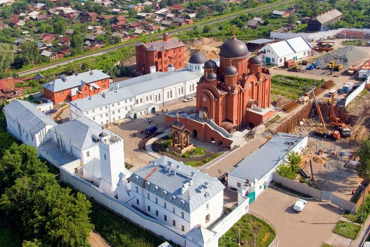 Самый святой монастырь. Свято-Троицкий мужской монастырь Алатырь. Троицкий Алатырский мужской монастырь, Алатырь. Алатырский Свято-Троицкий мужской монастырь Чувашия. Мужской монастырь в Алатыре Чувашия.