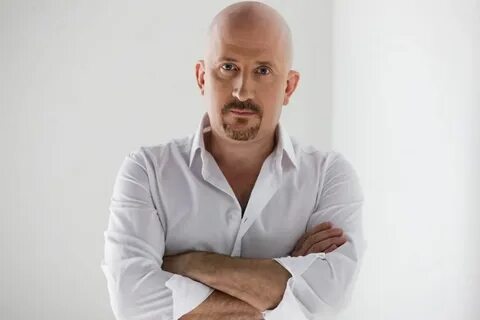 Жека с ней вино