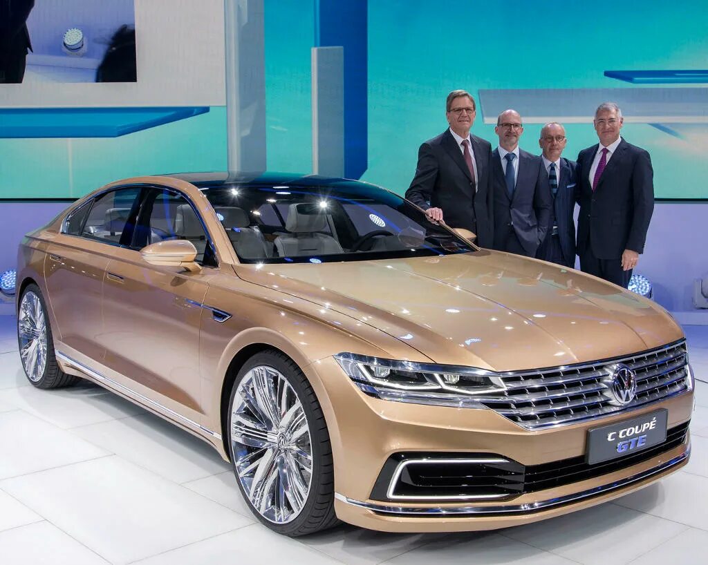 Volkswagen фаэтон новая модель. Volkswagen новый седан. Volkswagen большой седан. Фольксваген фаэтон 2020. Новый фольксваген седан phideon.