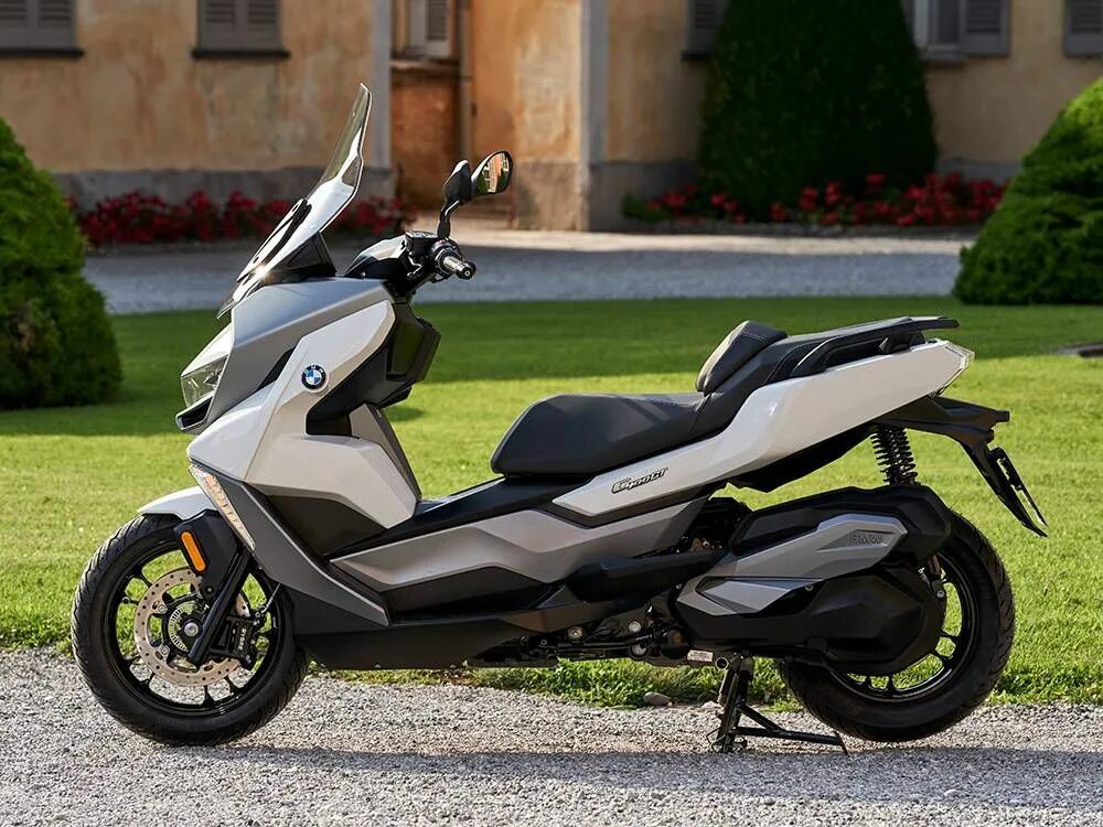 Скутер gt. Скутер BMW C 400 gt. BMW gt 400 скутер. Макси скутер БМВ 400 gt. Скутер БМВ С 400 gt.