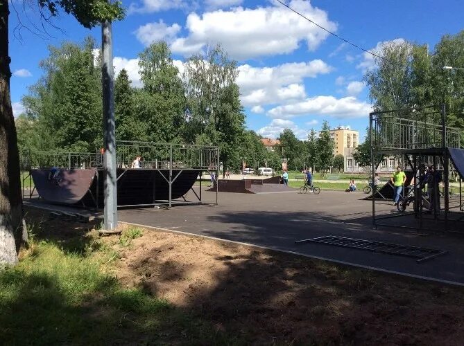 Скейт парк йошкар ола. Скейтпарк йошкар ола. свкеет парк йошкар-олы. скейт парк в йошкар оле. йошкар-ола скейт парки.