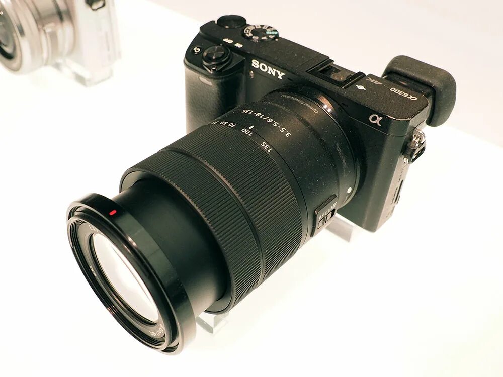 Sony 18 135mm oss. Sony 18-135mm f3. 6 oss. 5-5. Sony 18 135 oss.