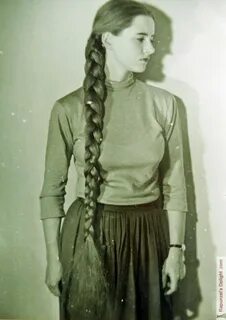 Қайын ата келіні достарымен желіде трахает