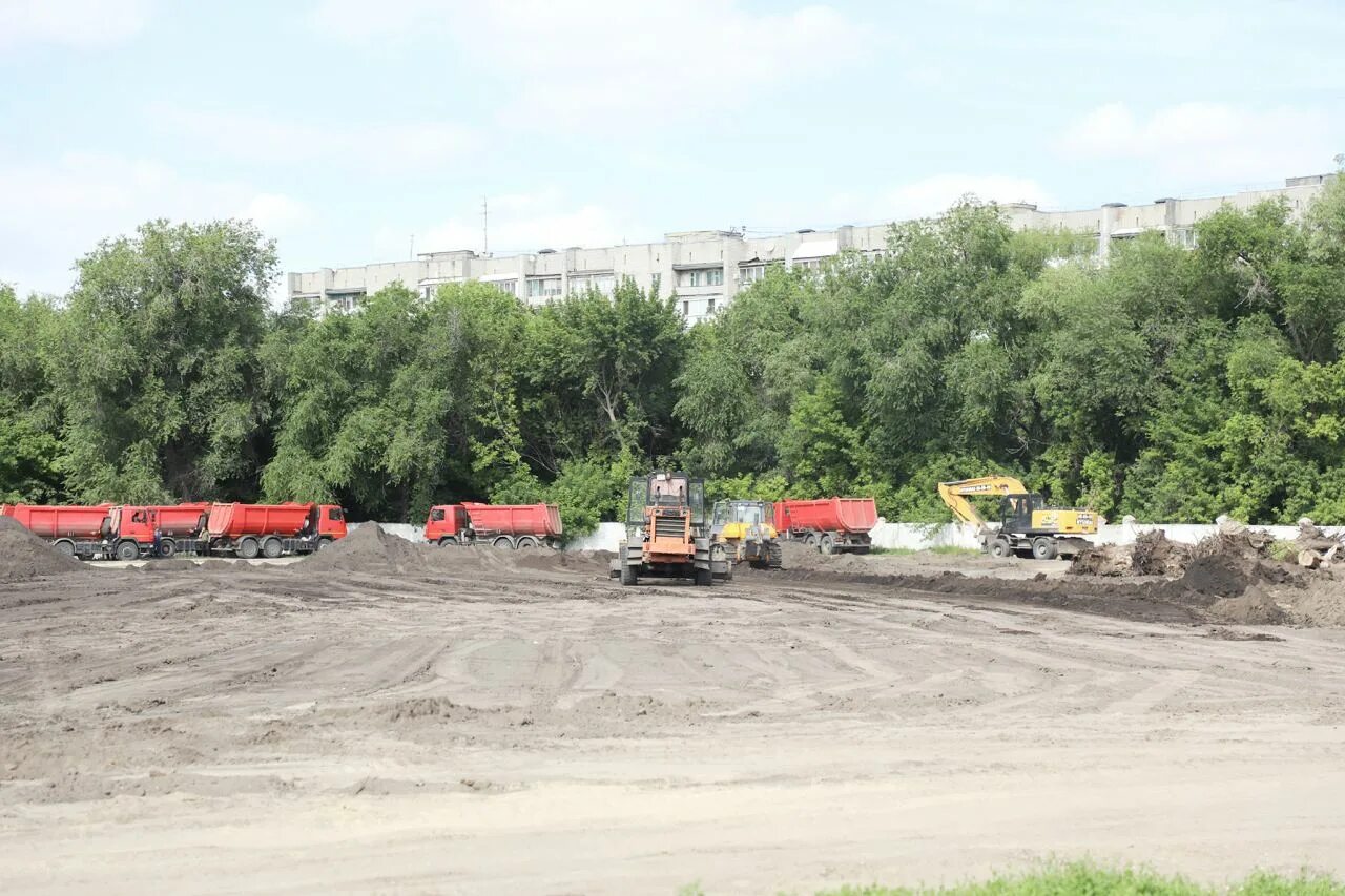 Торпедо саратов. Стадион Торпедо Саратов заводской. Торпедо Саратов заводской район. Заводской район. Заводская территория.