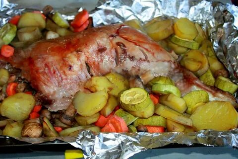 Запекание свинины с овощами