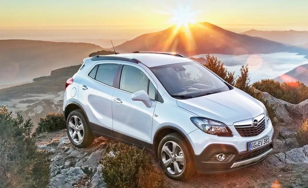 Кроссовер с акпп. Опель Мока полный привод. Opel Mokka 2023. Опель Мокка 2014 полный привод. Опель Мокка полный привод 1600-900.