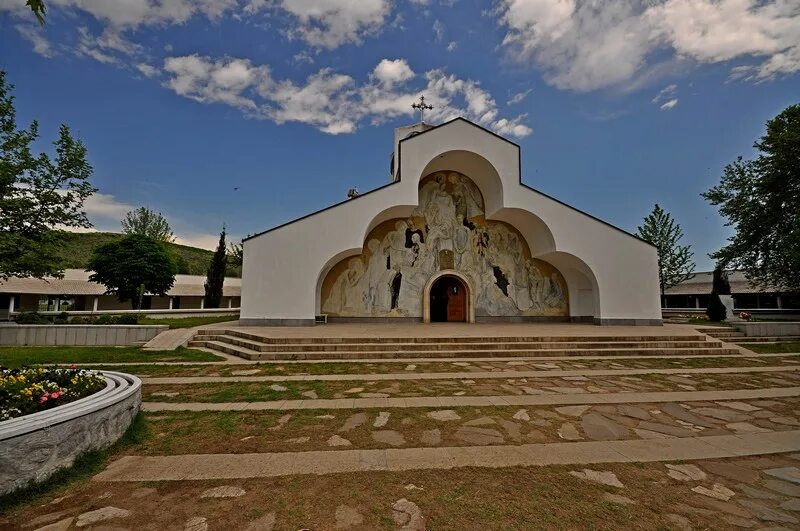 Храм ванги. Церковь Ванга Рупите. Храм в Рупите. Храм Святой Петки в Болгарии. Рупите Болгария достопримечательности.