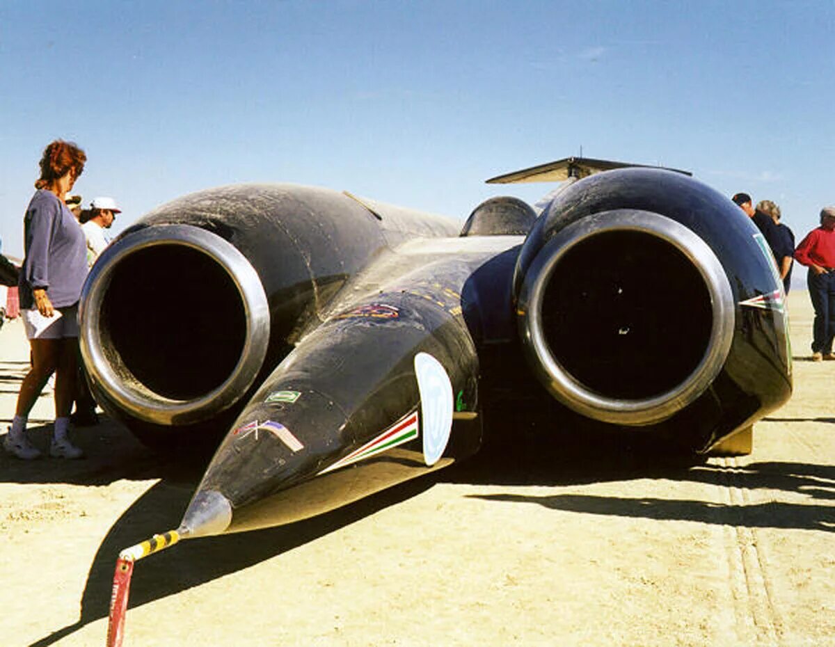 Thrust SSC 1997. Thrust SSC (1228 км/ч ).. Сверхзвуковой Thrust SSC. Рекорд скорости 1997 года Thrust SSC.