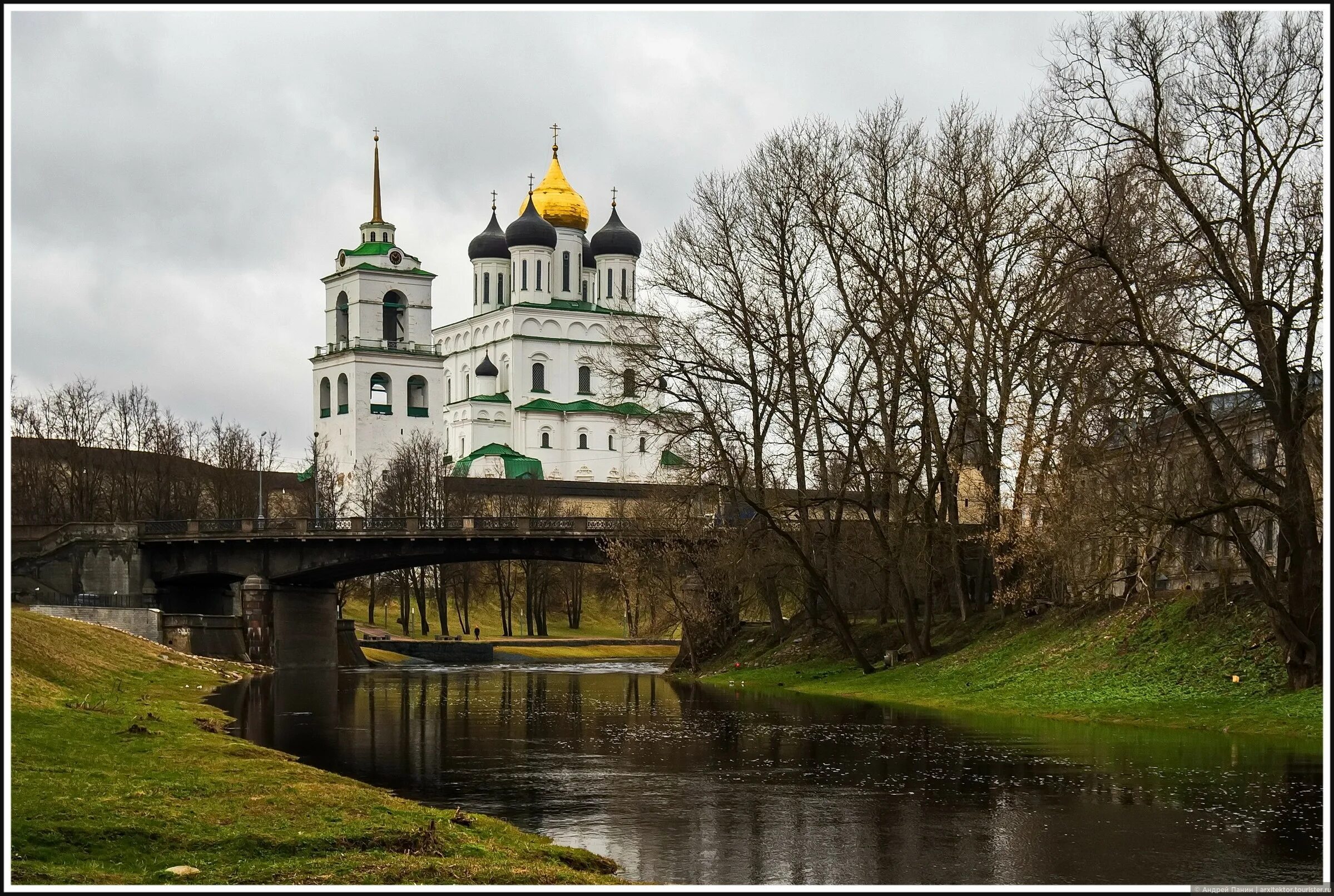 Прогулки по реке псков. Парк реки псковы псков. парк строителей псков. финский парк псков. парк реки милевки псков.