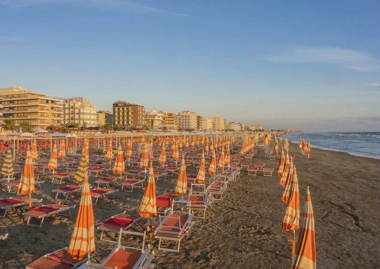 Милано мариттима италия. Милано мариттима италия фото. милано мариттима фото города. римини фото.
