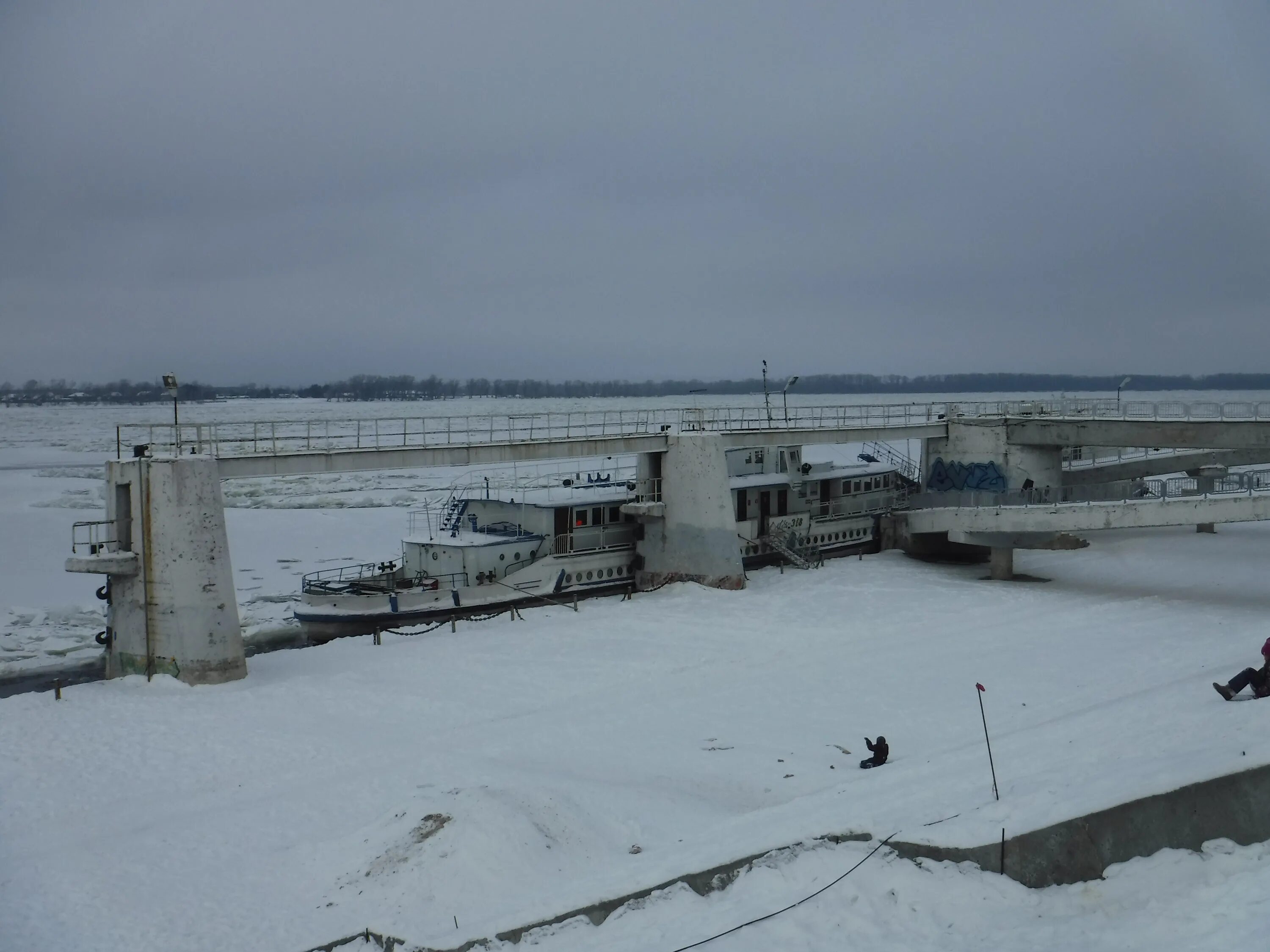Обстановка на волге. Ледовая обстановка в Ванино. Ломоносова паром зимой. Ледовая обстановка на Волге в Самаре сегодня. Где в Красноярске стоит паром зимой.