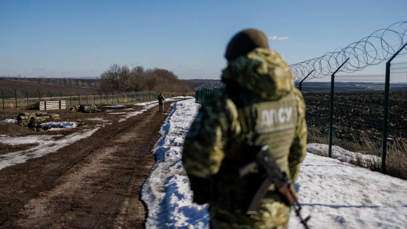 Военные на границе. Границы Украины. Украинские пограничники на границе с Россией. Украинские военные. Нападение сегодня на границе