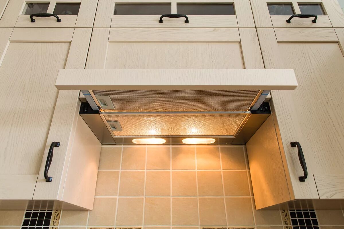 Вытяжка falmec virgola 90. Вытяжка встроенная выдвижная 600. Шкаф со встроенной вытяжкой. Вытяжка встраиваемая в шкаф 60 см candy cbt60rwgtss-07. Шкаф со встроенной вытяжкой.