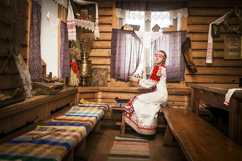 Обычаи избы. Смоленск творческая мастерская «смоленская изба». Посиделки на руси. Светлица и светёлка. Обычаи избы.