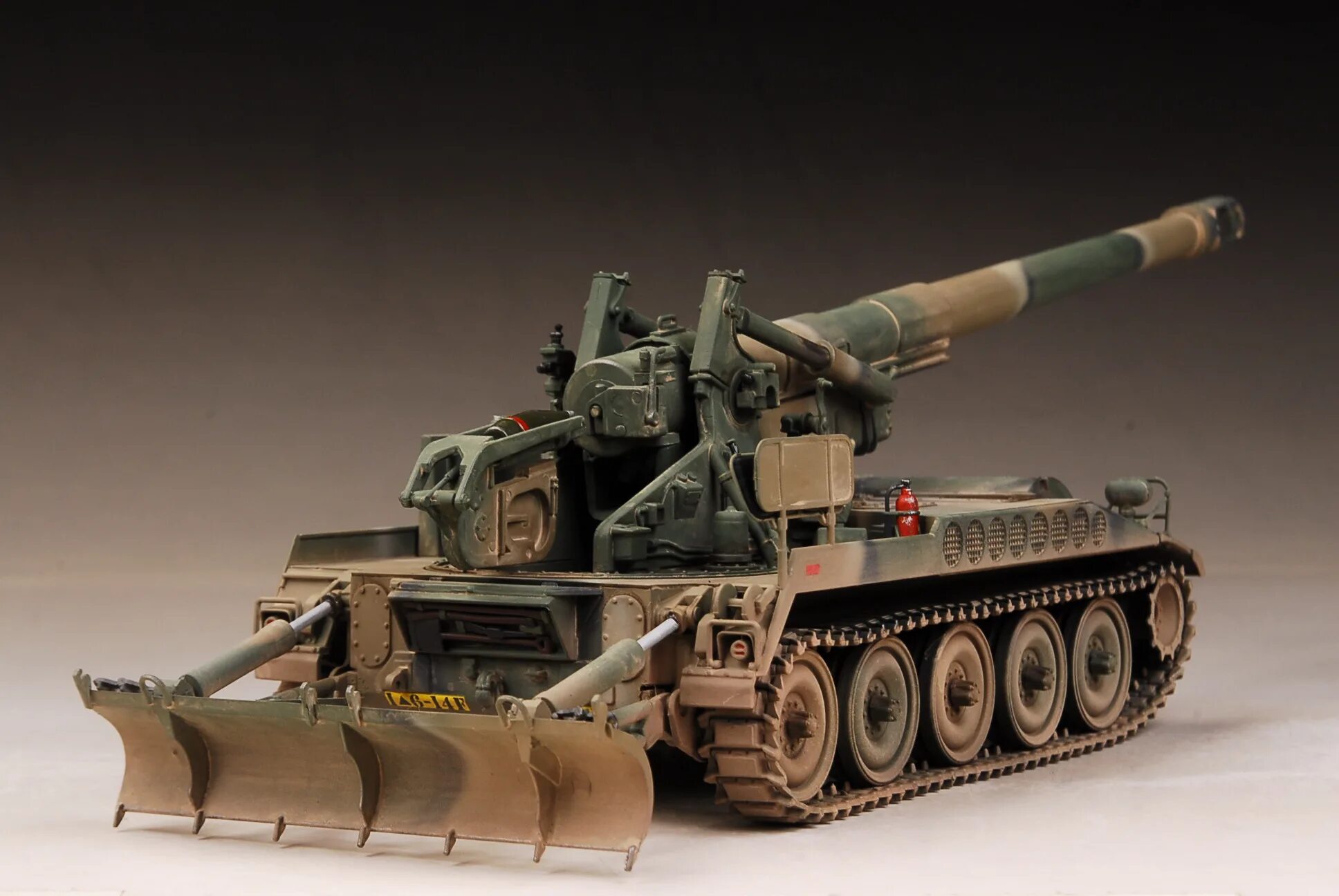 M110 203mm self-Propelled Howitzer. M110a2 самоходная гаубица. M110 САУ. 203-Мм самоходная гаубица m110.