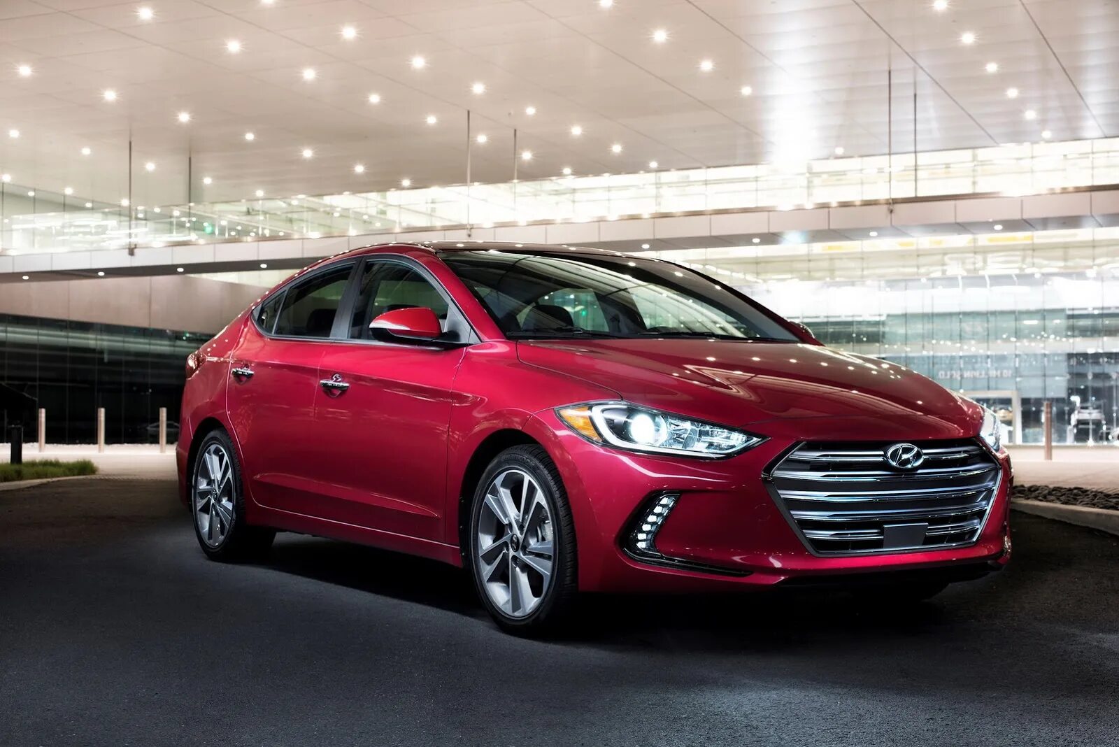 Hyundai elantra китай. Hyundai elantra китай