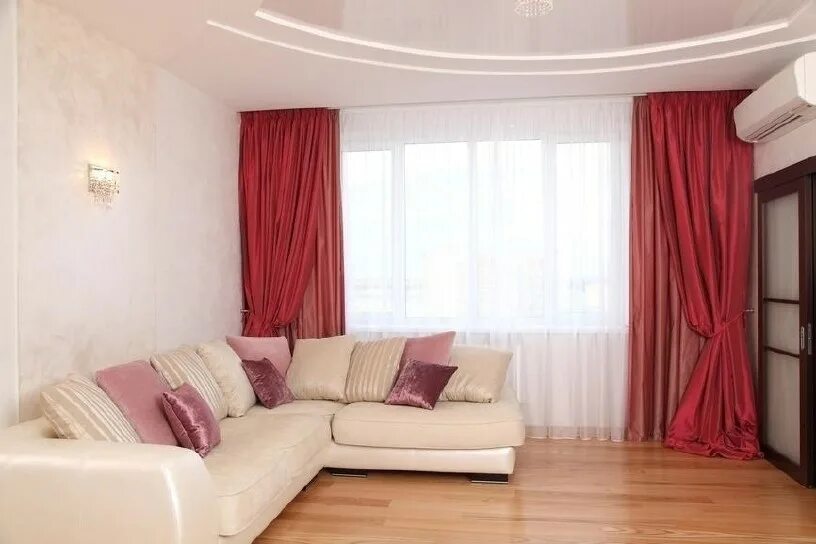 Бордовые шторы в интерьере гостиной Sinclairs Interiors House & Garden, The List Red rooms, Red home decor, Red li