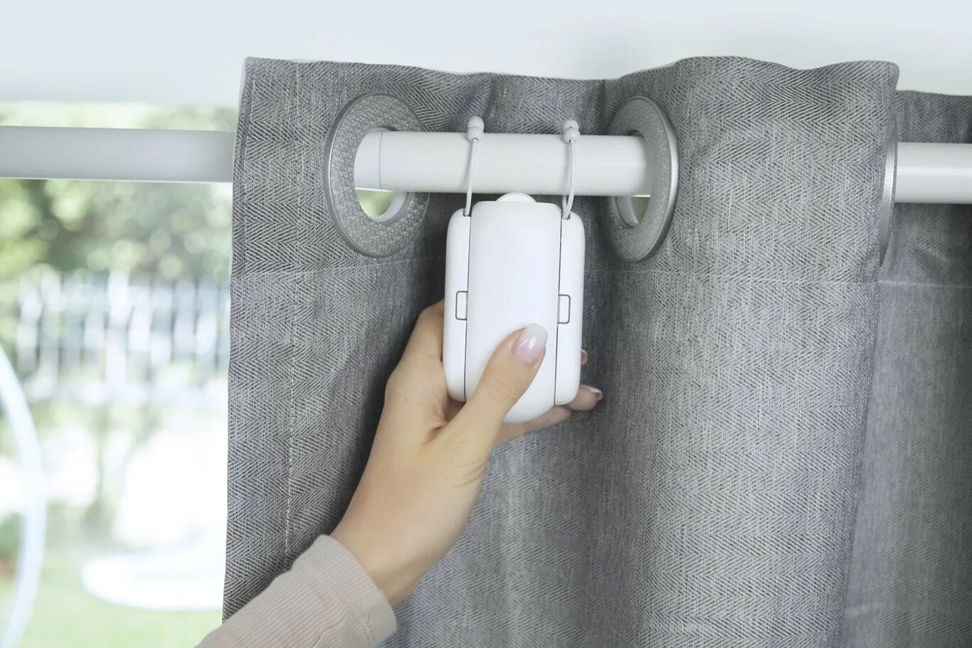 Купить электрические шторы. Робот для штор Smart Curtain. Открыватель штор Xiaomi. Прибор для открывания штор. Механизм открывания штор.