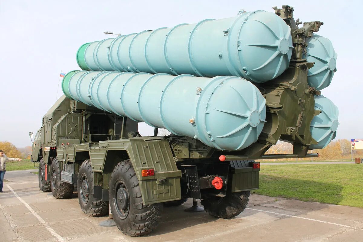 Комплекс установка. Ракетный комплекс с300 пион. с-300 баз. ракетный комплекс с300 торнадо. тпк с 300.