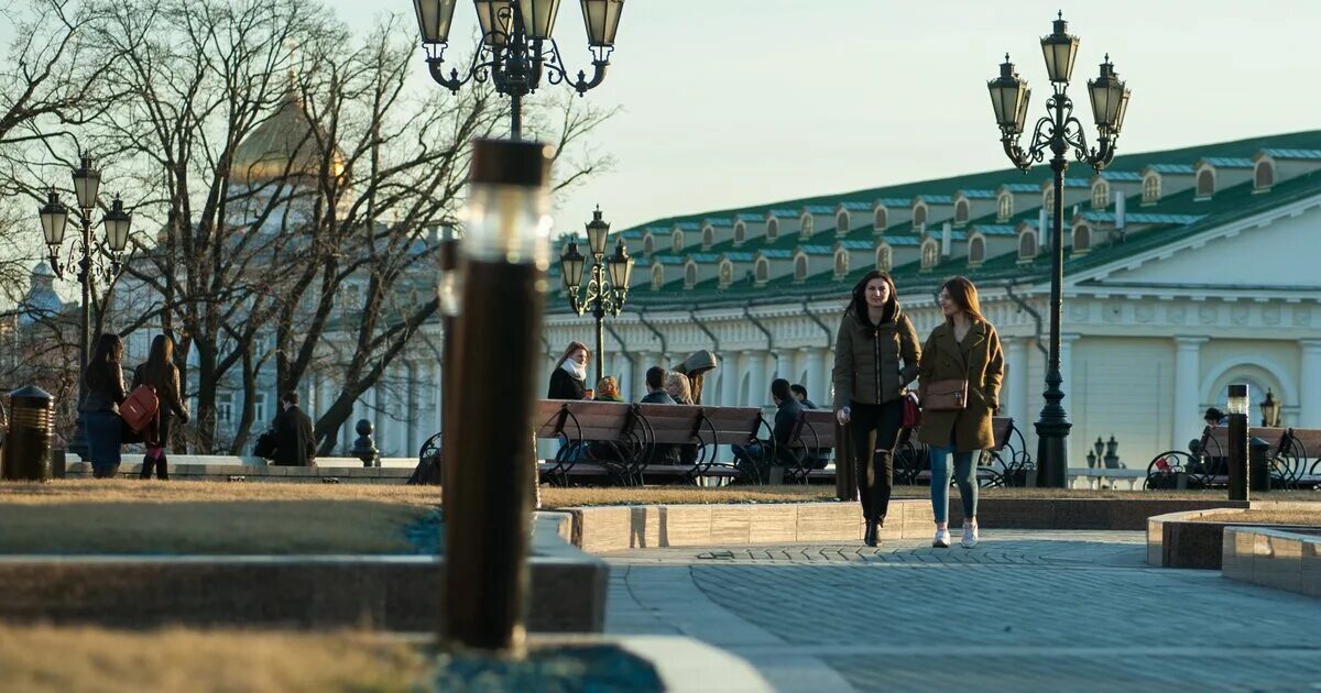 Синоптик москва россия. Апрель в Москве. Москва в апреле фото. Потепление в Москве. Москва сегодня.