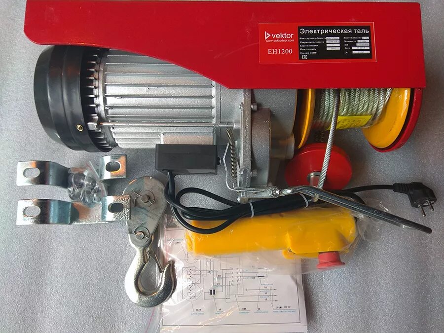 Лебедка штурм eh7240. Таль электрическая 200 кг. Электроталь 1т. Таль электрическая стационарная zitrek ра-250 н=12/6м. Таль электрическая 220 вольт 500 ватт ра- 125/250кг.