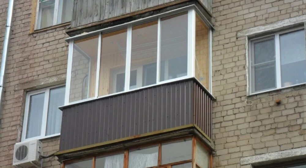 Остекление балкона липецк. Застекленный балкон. балкон хрущевка. балкон картинка. штраф за остекление балкона.