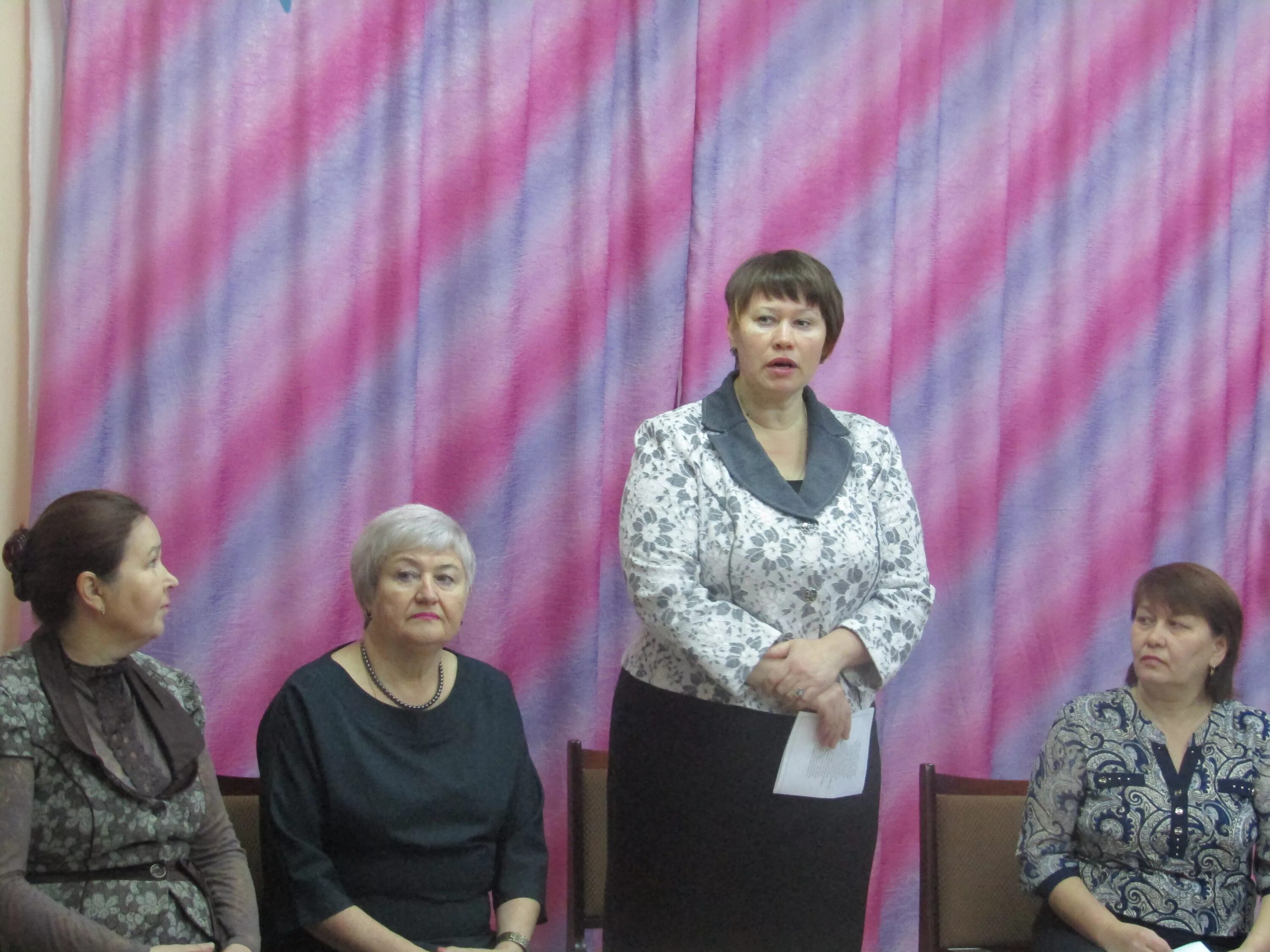 Михайлова татьяна александровна воспитатель. Младший воспитатель 3 разряда. Младший воспитатель пгт яя. Младший воспитатель сыктывкар. Воспитатель светлана якутск.