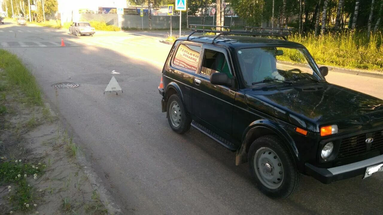 Нива шевроле 2010 года. Chevrolet niva i рестайлинг чёрный. Автосалоны шевроле нива екатеринбург. Лада нива (шевроле) серая. Серые шевроле нива 2018 рестайлинг.
