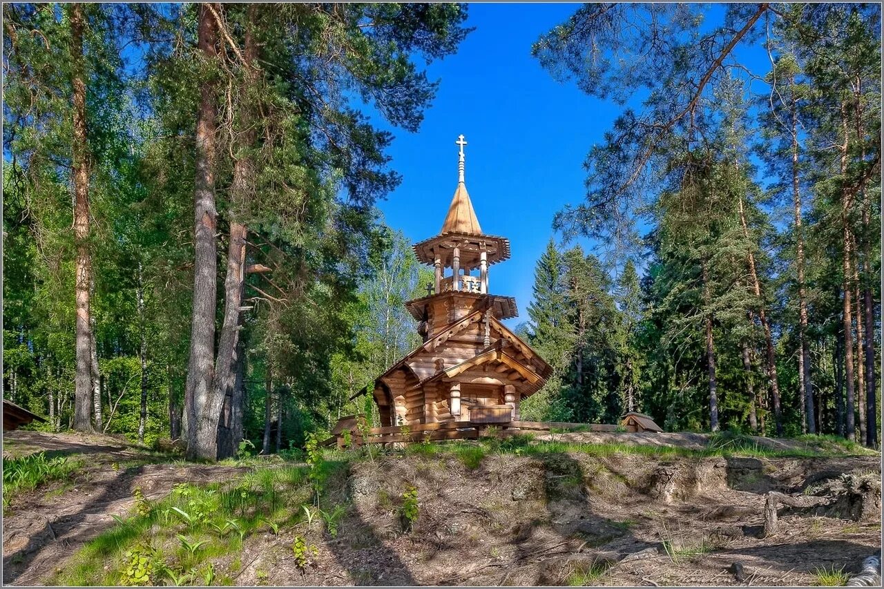 Карелия ведлозеро часовня ильи пророка. Часовня архангела михаила в пряжинском районе. Часовни и храмы карелии. Чуйнаволок сямозеро. Котчура пряжинский район деревня.