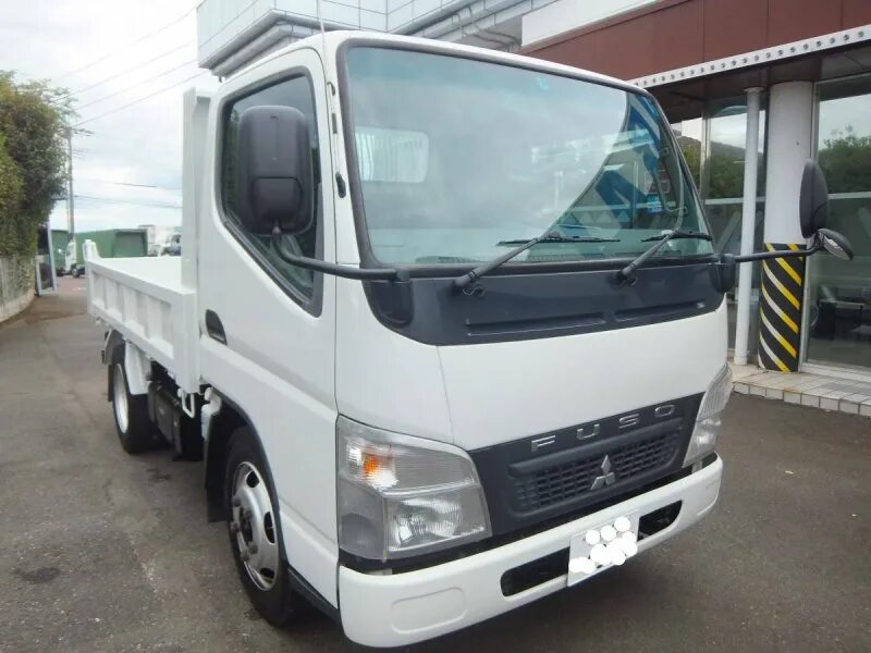 Бу грузовики красноярск. Mitsubishi Fuso самосвал 3 тонн. Митсубиси Фусо Кантер самосвал. Mitsubishi Fuso Canter 3 тонны. Митсубиси Кантер 2 тонны.