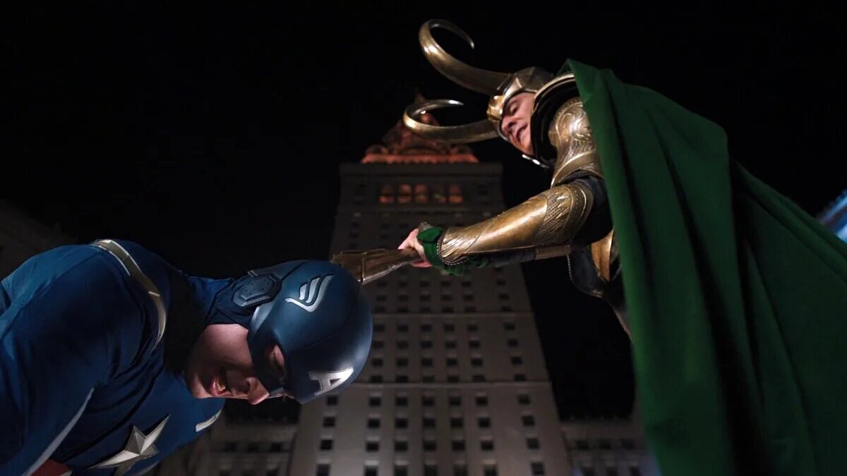 Локи против капитана америке. Локи мстители и железный человек. Thor 2011 loki. Мстители 2012 противостояние. Мстители против локи.