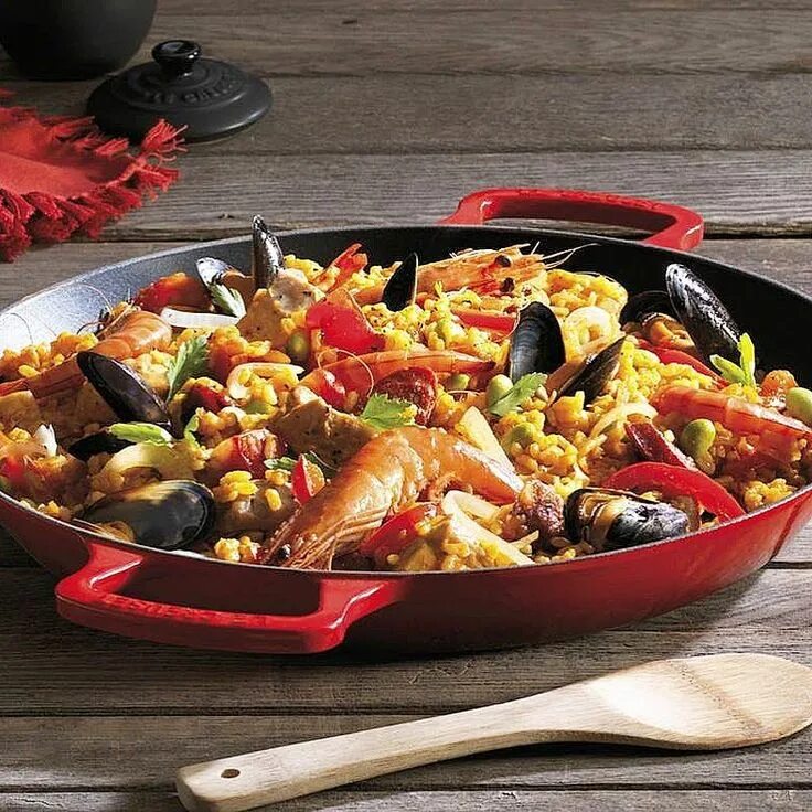 Паэлья кухня. Испанская паэлья. паэлья эстетика. paella 21817. паэлья сковорода.