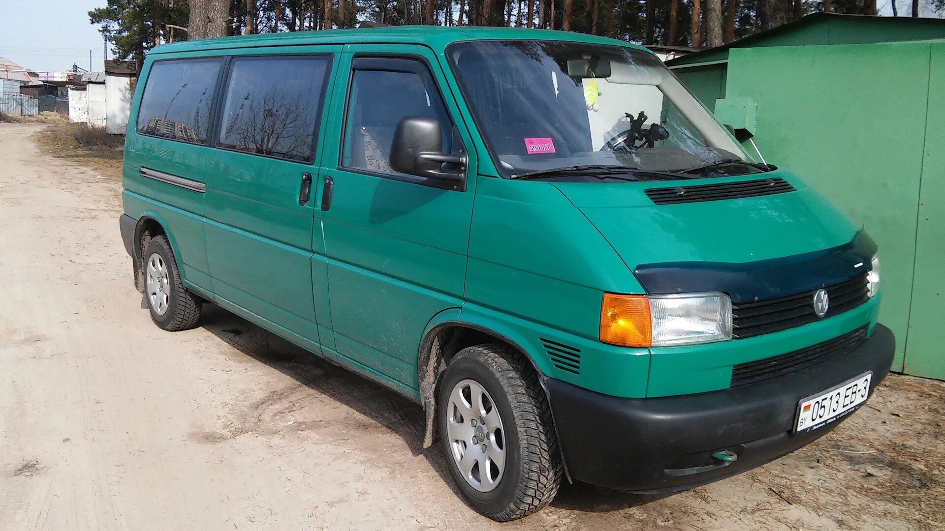 Белоруссия фольксваген т4. Volkswagen t4 1999. Volkswagen Transporter t4 длинная база. Фольксваген т4 1999. Фольксваген Транспортер 4 длинная база.