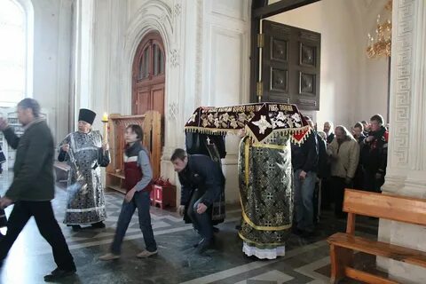 Когда выносят плащаницу перед пасхой в 2024