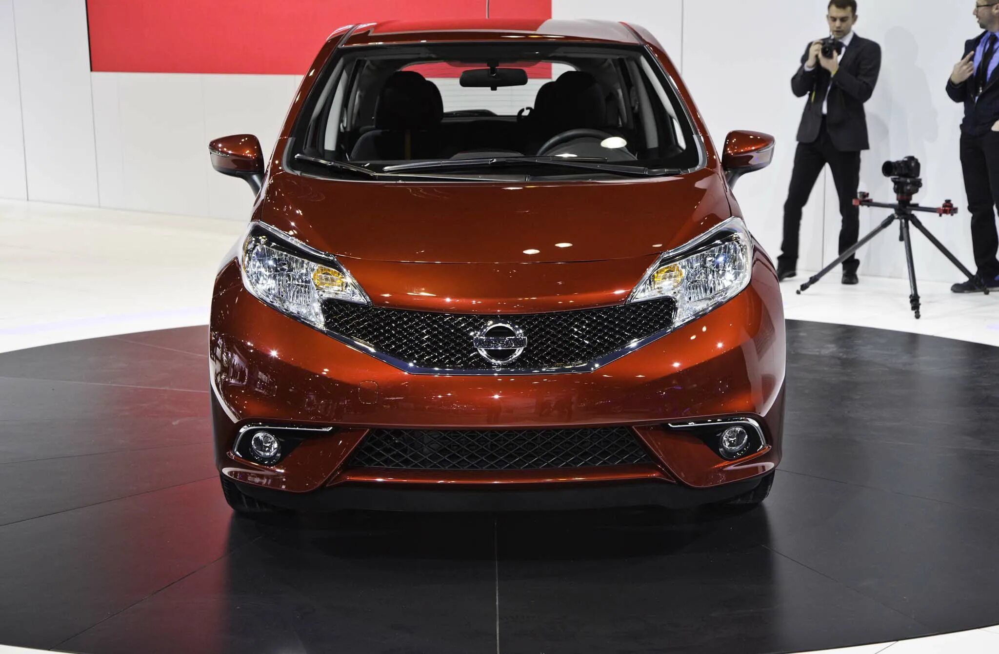 Nissan note 2015. Nissan Versa Note 2015. Nissan Note Nismo 2015. Ниссан ноут 2021.